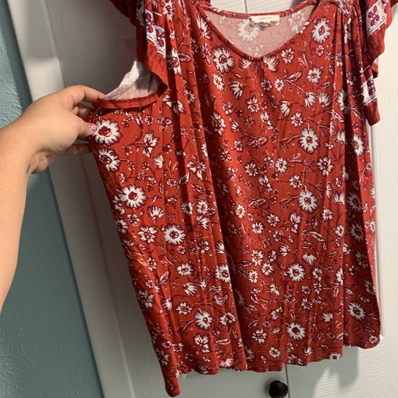 Brick Red Floral Maurice’s Top - Picture 4 of 11